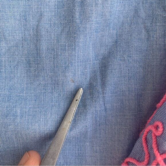 Lilly Pulitzer Blouse XS Keela Chambray Peasant Embroidered Tassel Tie V-Neck - Picture 11 of 12